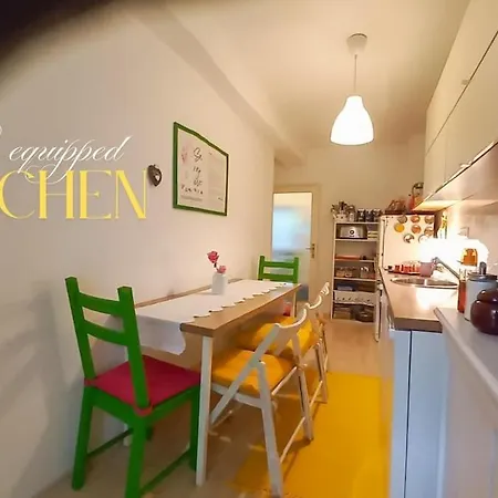 Riverside Near Centre, Balcony And Free Parking Appartamento *