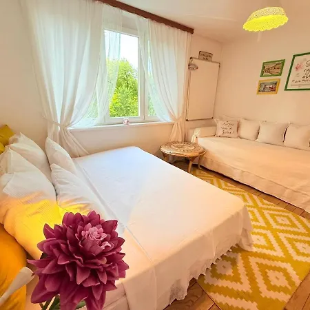 Riverside Near Centre, Balcony And Free Parking Sarajevo