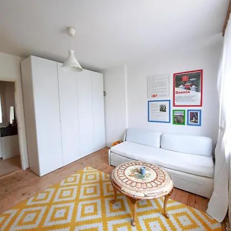 Riverside Near Centre, Balcony And Free Parking Sarajevo