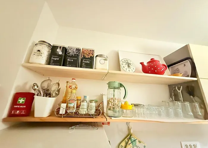 Riverside Near Centre, Balcony And Free Parking 公寓