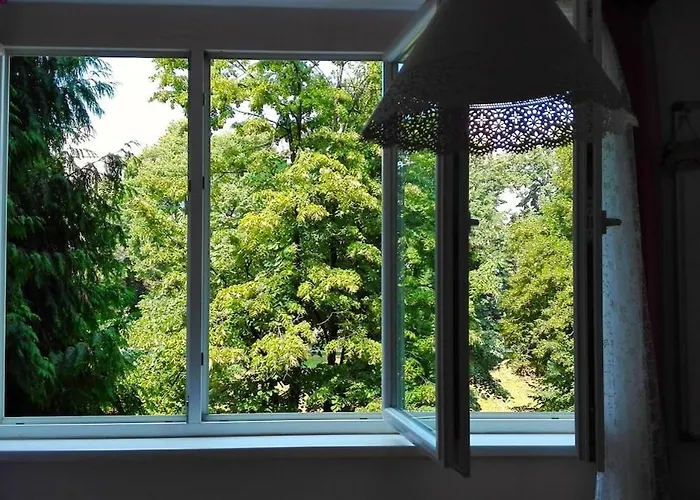 Riverside Near Centre, Balcony And Free Parking 公寓 塞拉耶佛