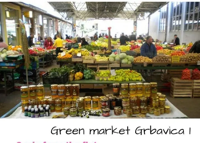 Riverside Near Centre, Balcony And Free Parking *